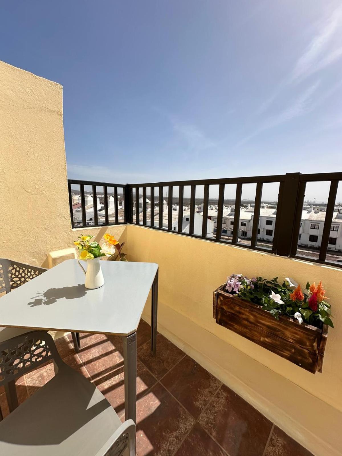 Nahmar Apartamento Arrecife  Buitenkant foto