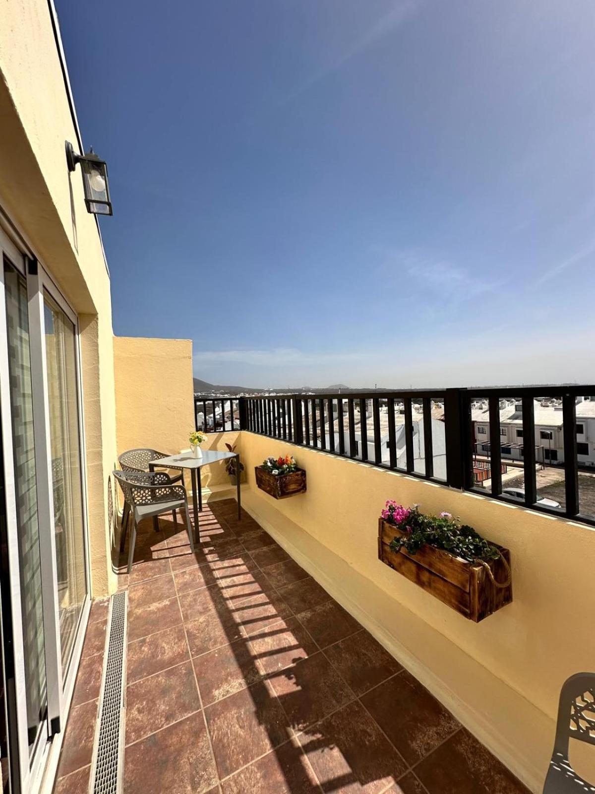 Nahmar Apartamento Arrecife  Buitenkant foto